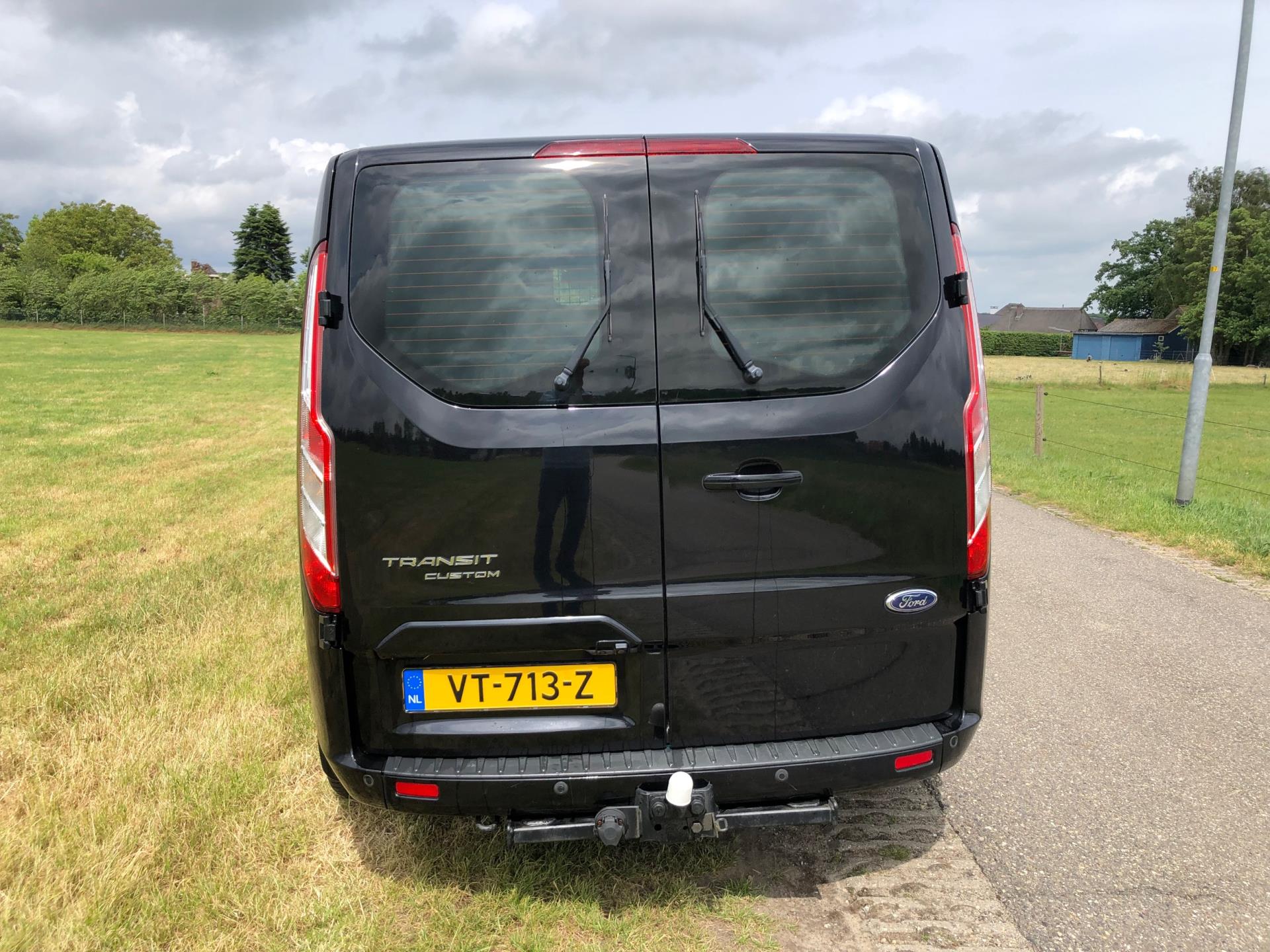 ford-transit-custom-image6.jpg