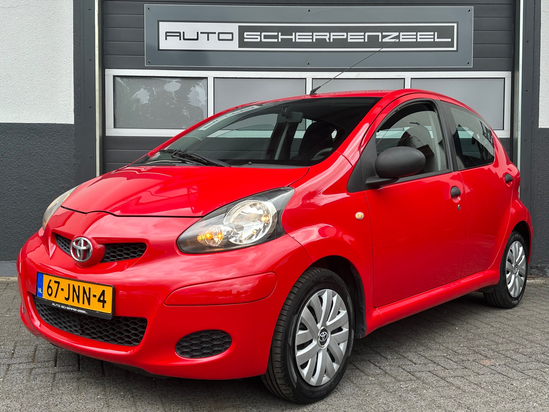 829390096/toyota-aygo-image1.jpg