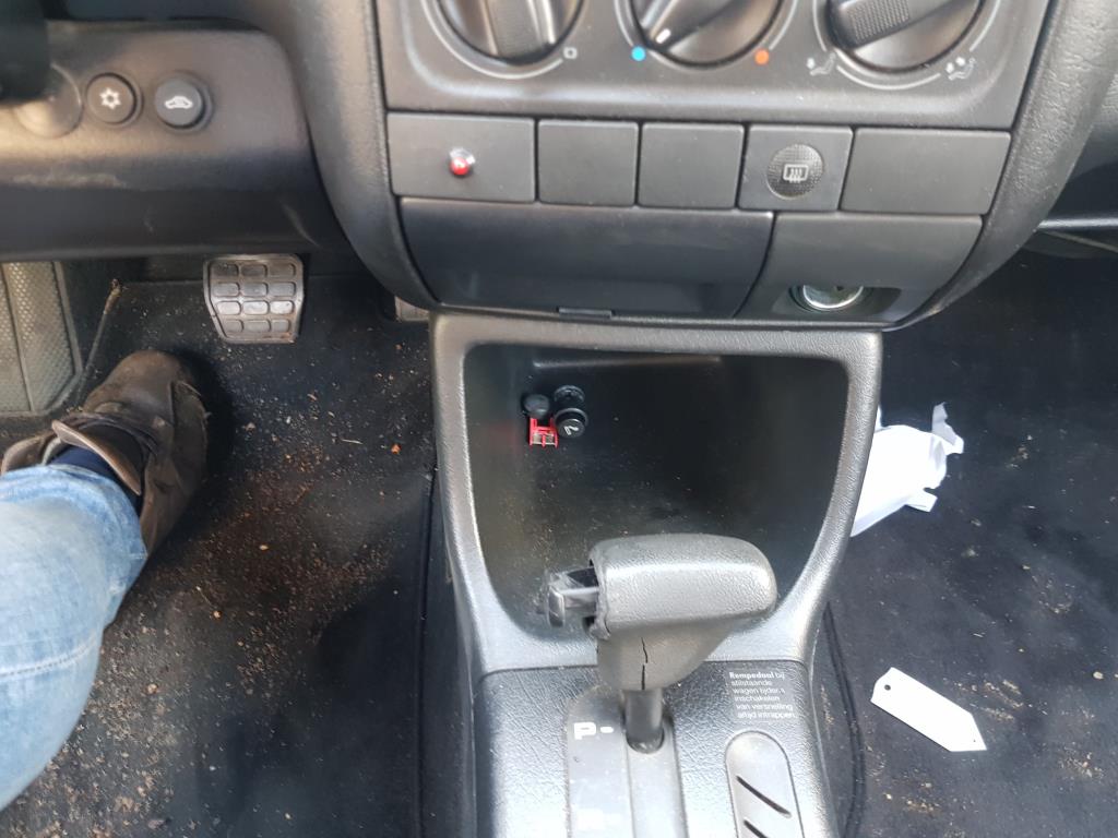 volkswagen-golf-image6.jpg