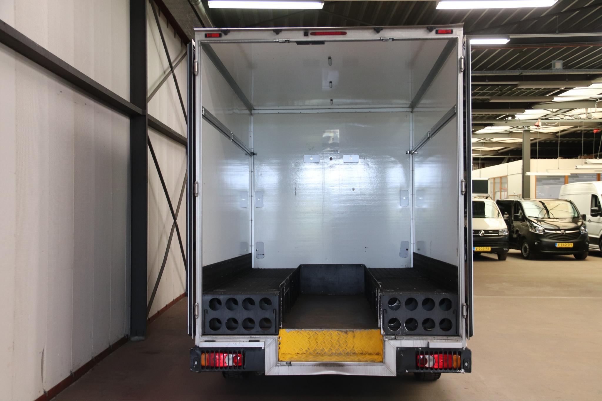renault-master-image2.jpg