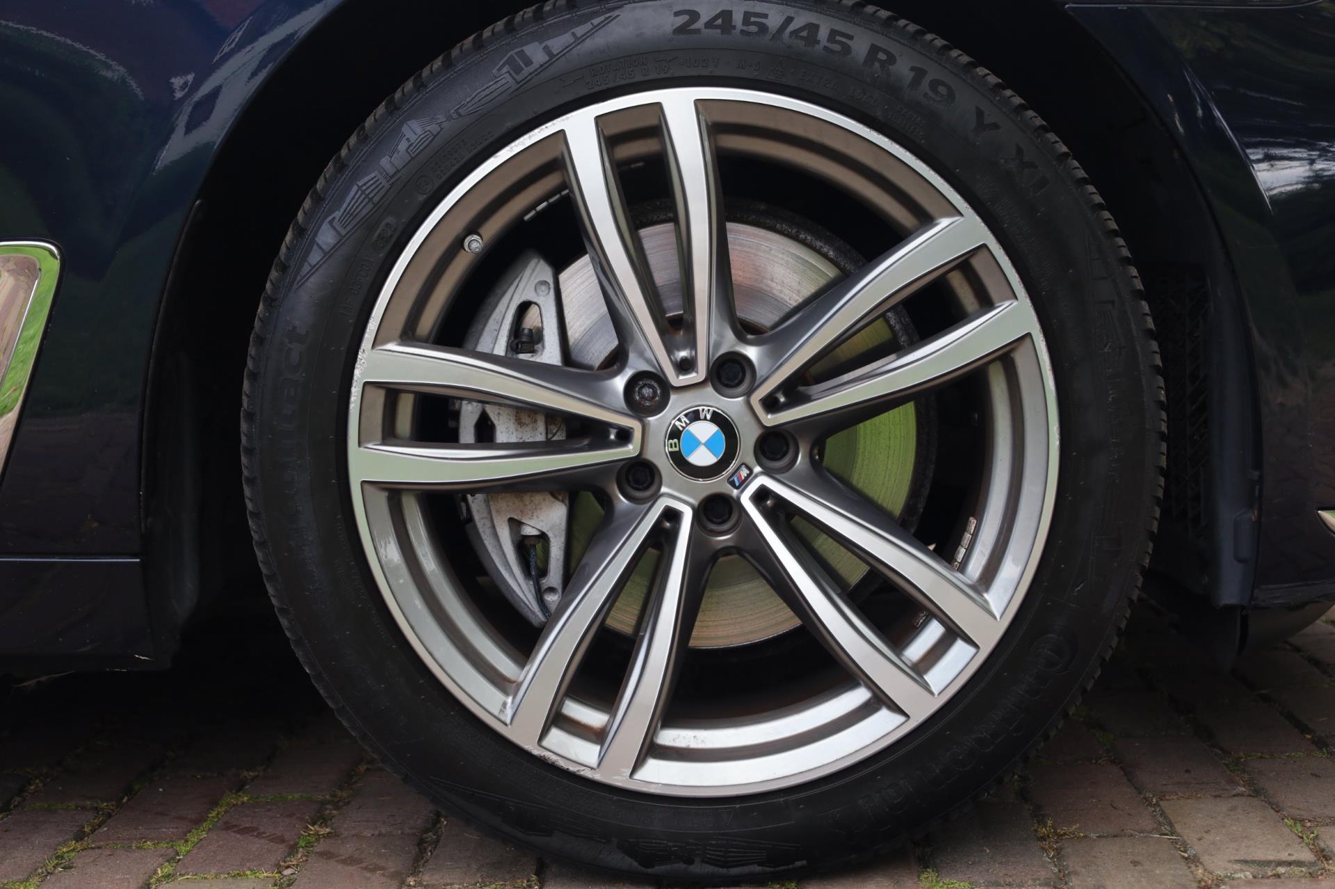 bmw-7-serie-image10.jpg