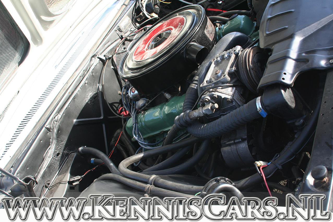 buick-1966-wildcat-sedan-445-image9.jpg