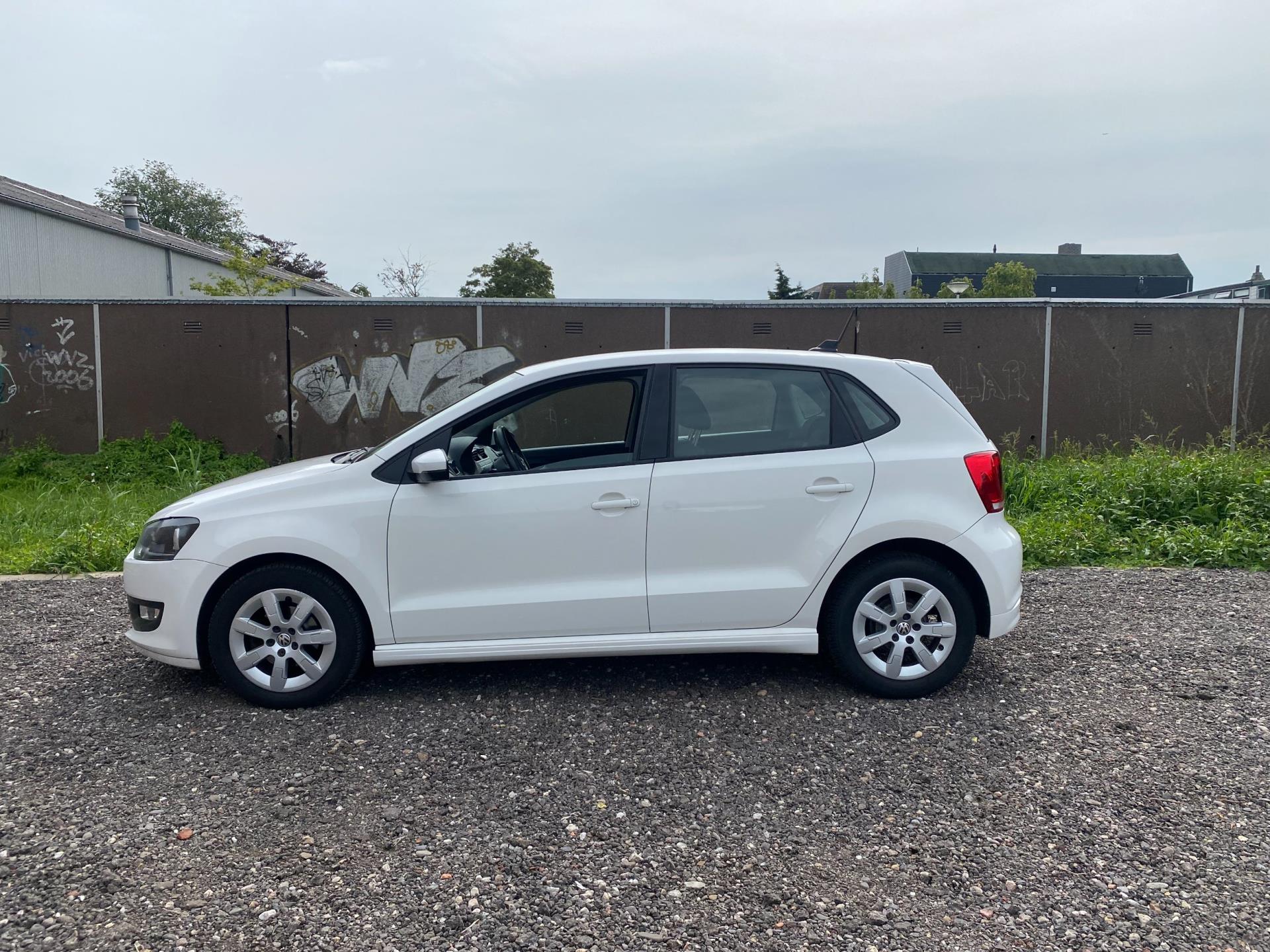 volkswagen-polo-image2.jpg