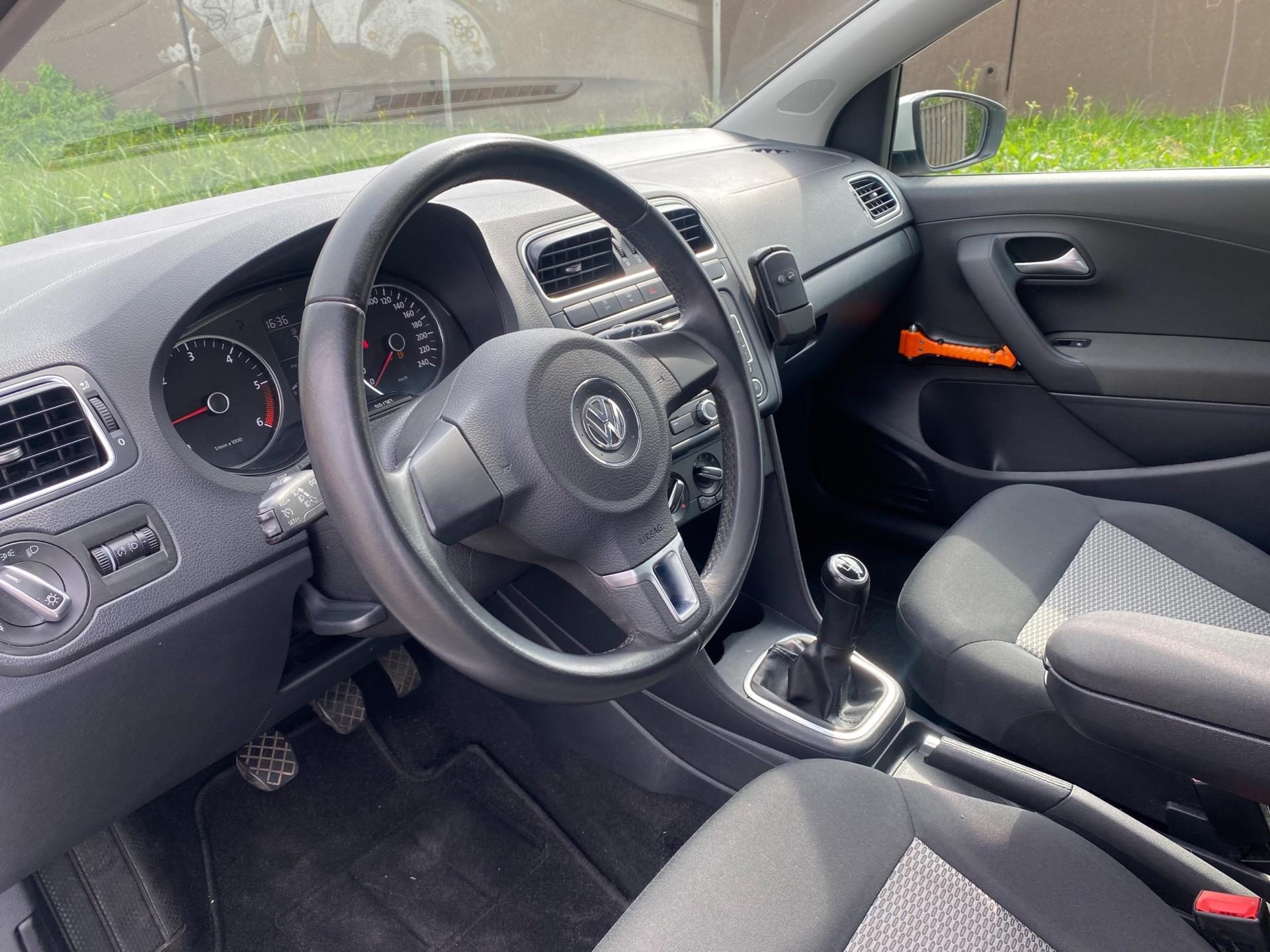 volkswagen-polo-image9.jpg