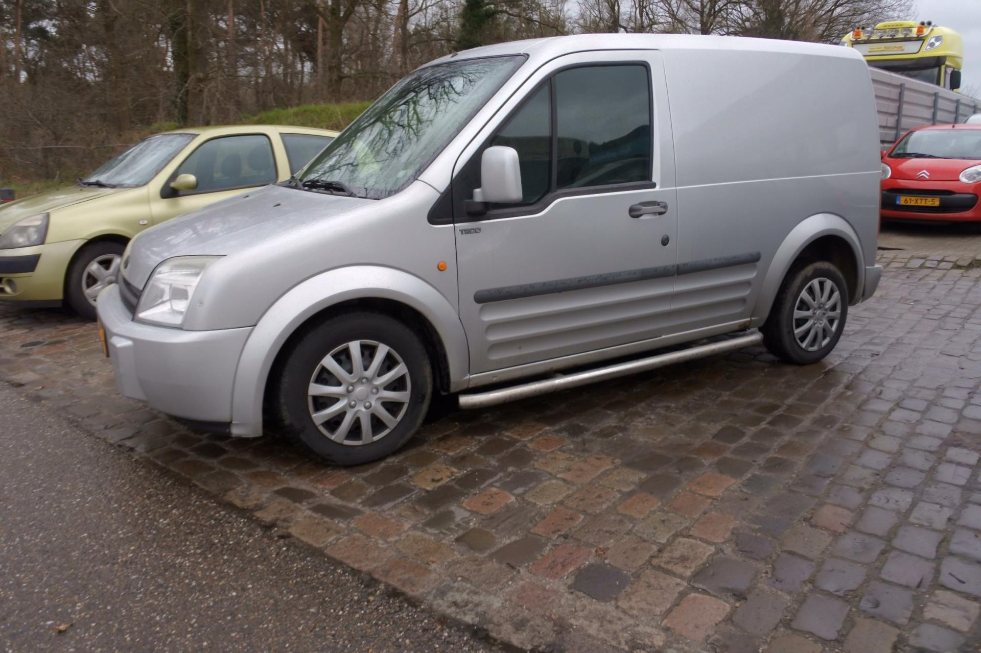 834779957/ford-transit-connect-image1.jpg