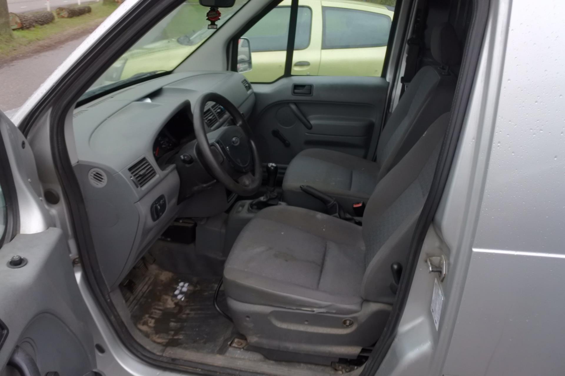 ford-transit-connect-image10.jpg