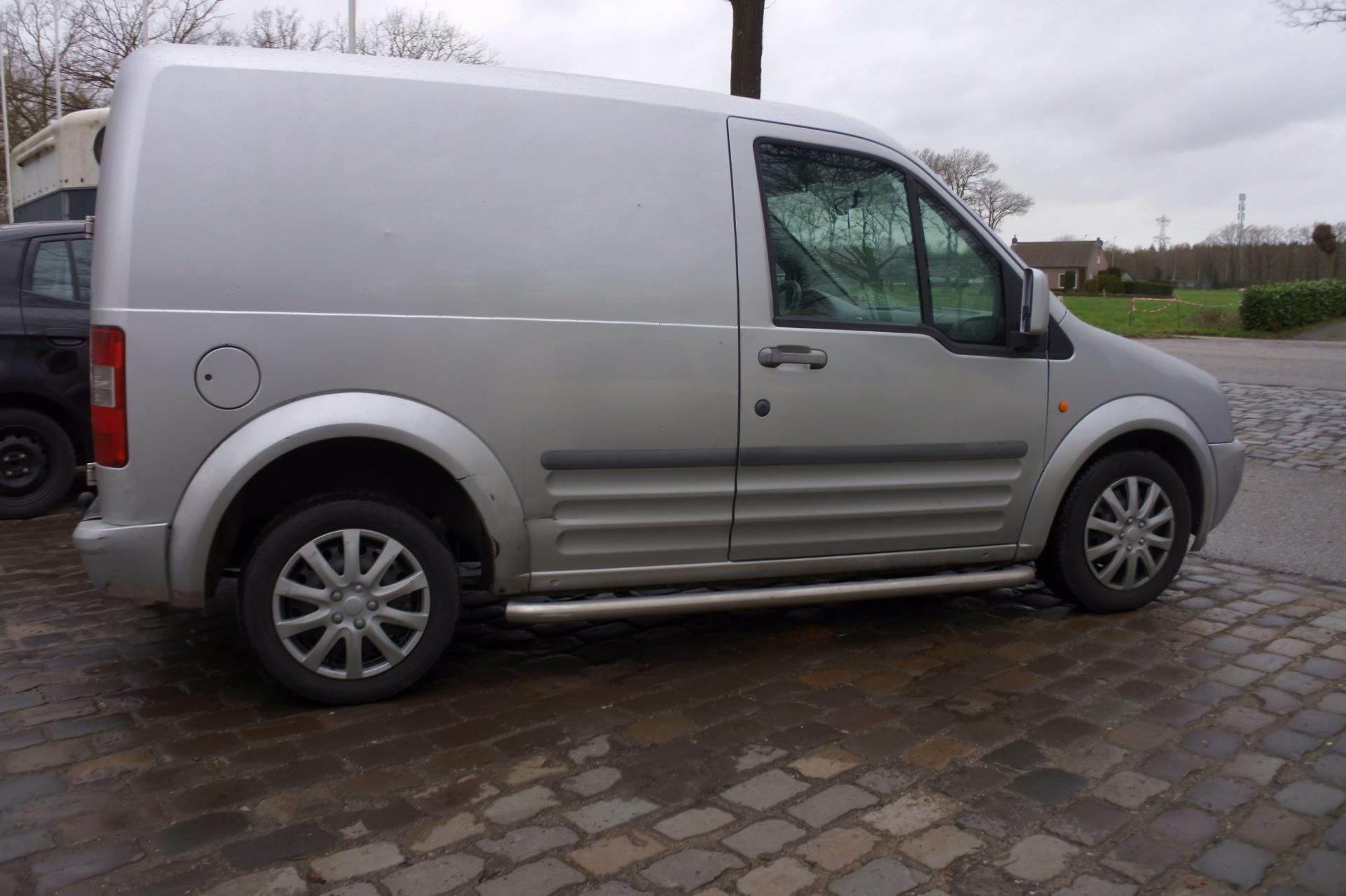 ford-transit-connect-image4.jpg