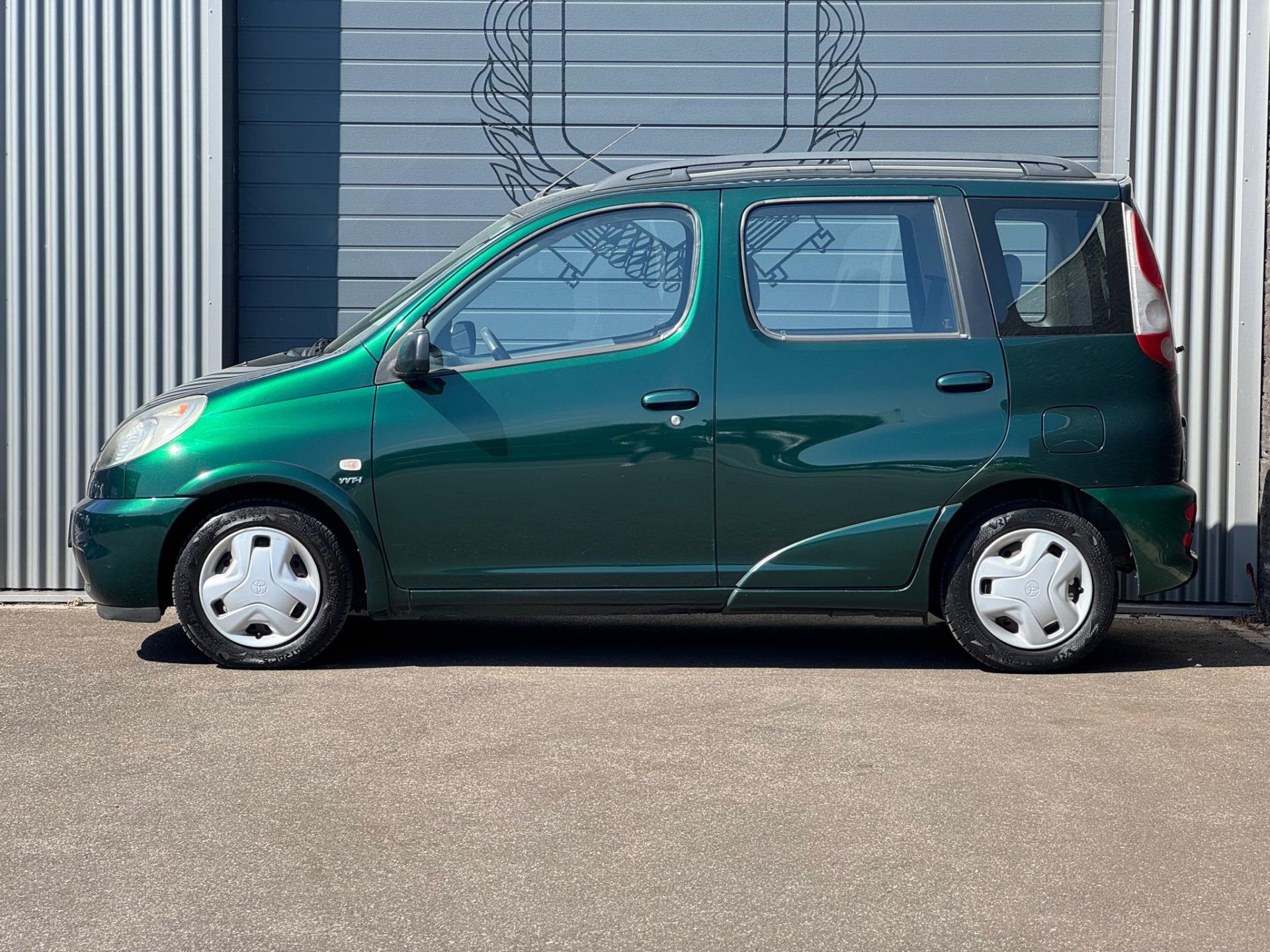 toyota-yaris-verso-image3.jpg