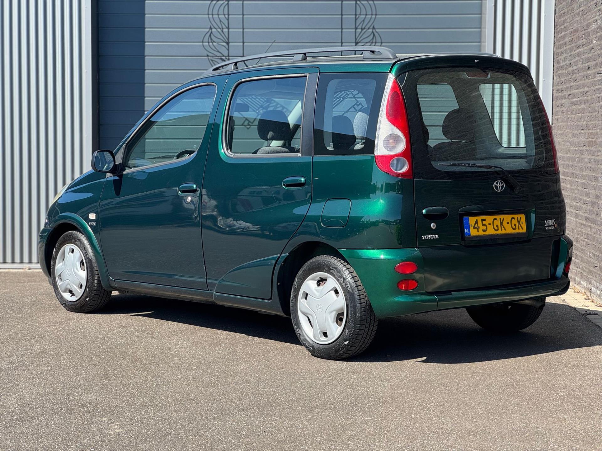 toyota-yaris-verso-image4.jpg