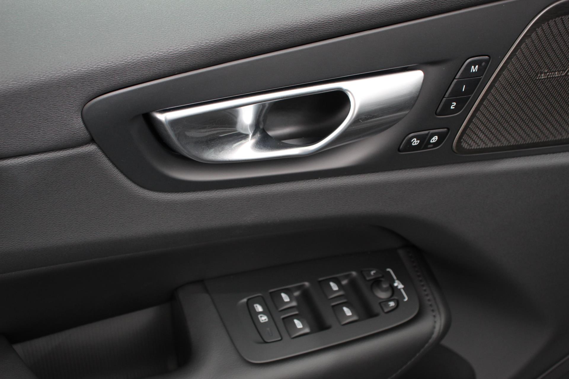 volvo-xc60-image9.jpg
