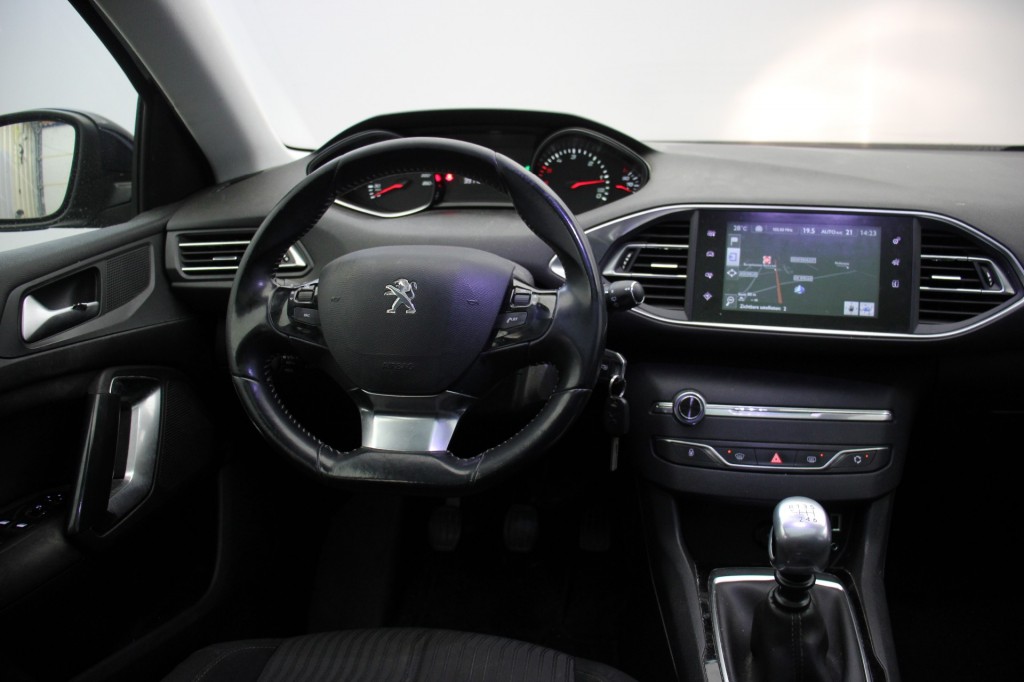 peugeot-308-image3.jpg