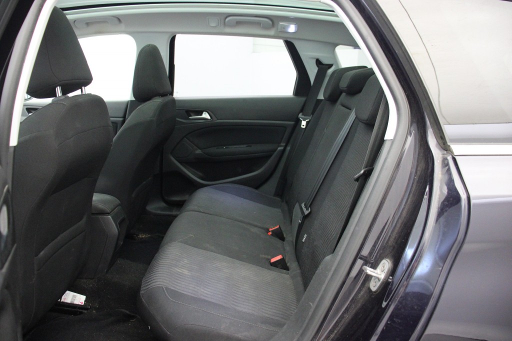 peugeot-308-image5.jpg