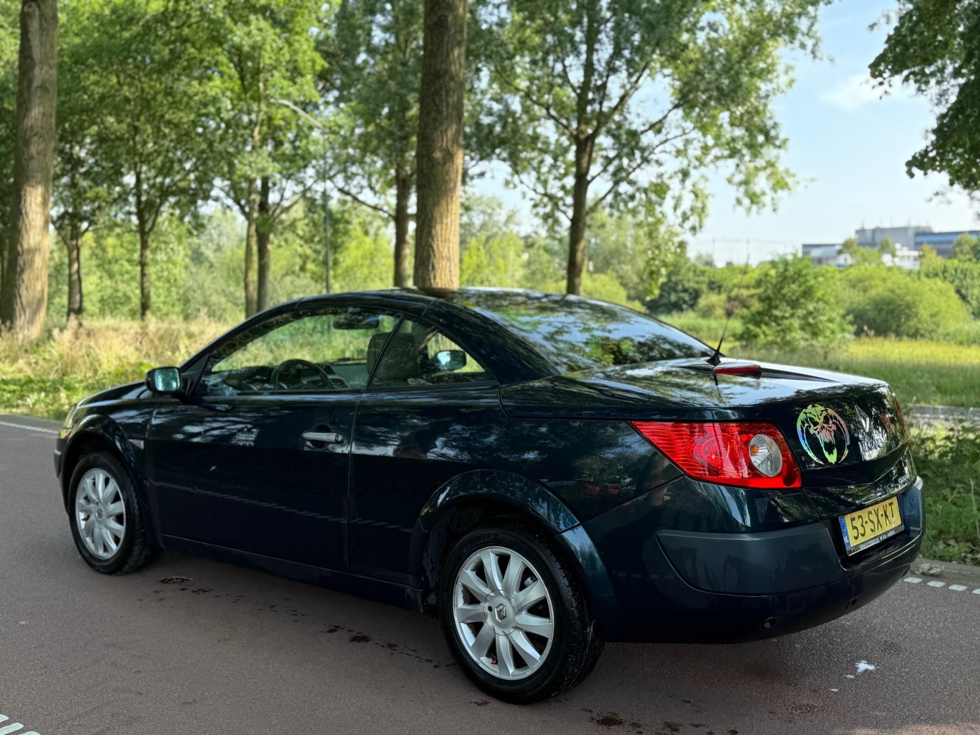 renault-megane-coupe-cabriolet-image5.jpg
