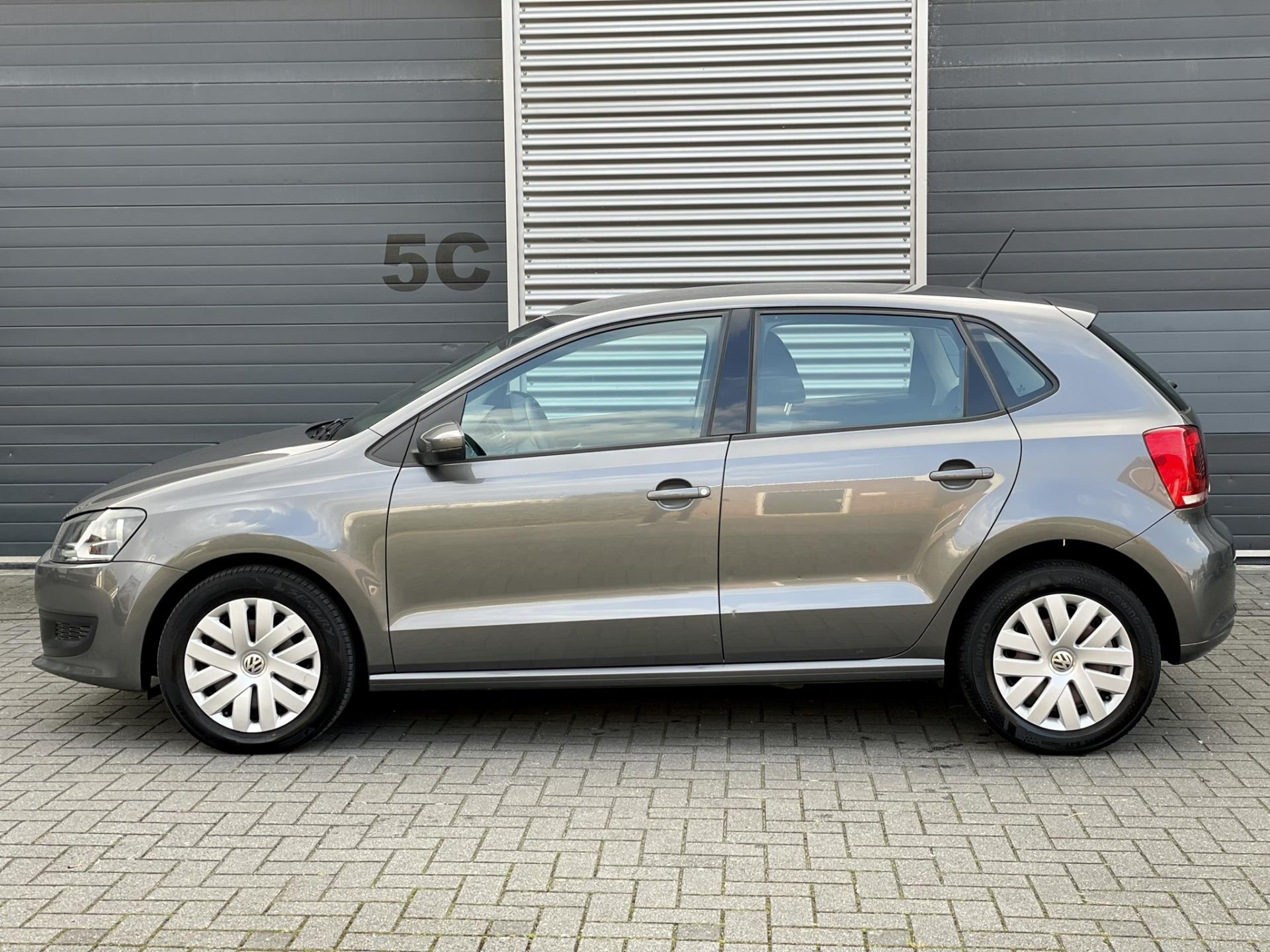 volkswagen-polo-image2.jpg