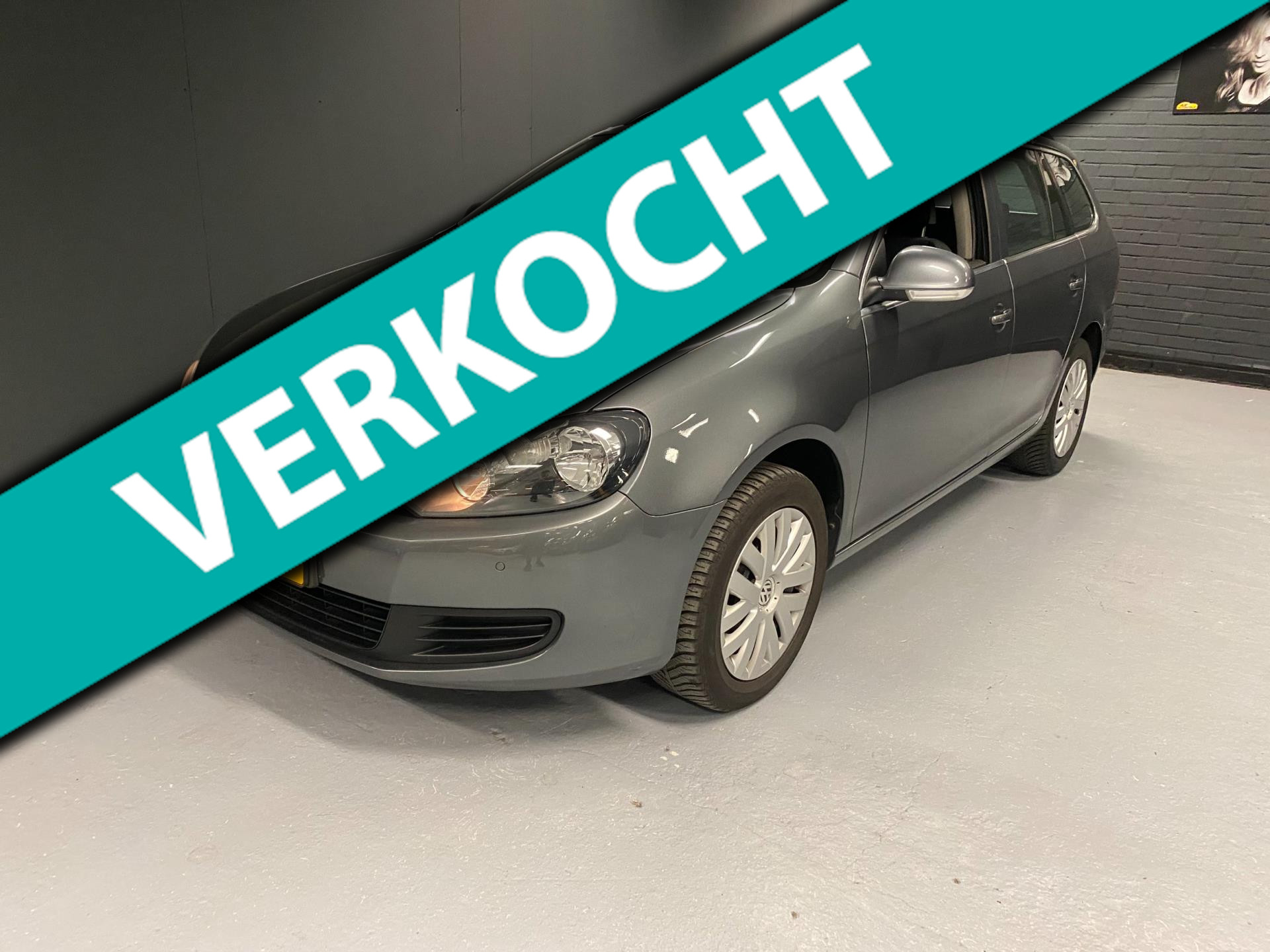 843619580/volkswagen-golf-variant-image1.jpg