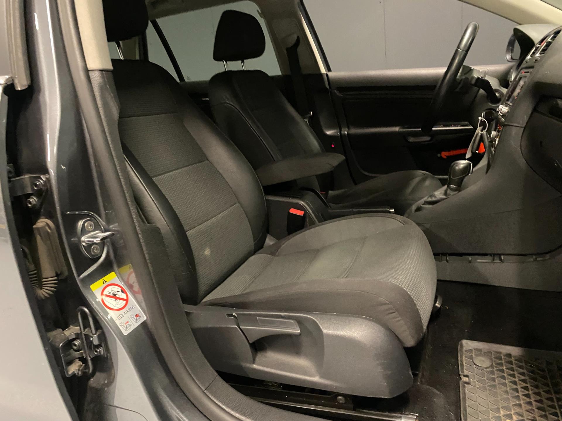 volkswagen-golf-variant-image7.jpg