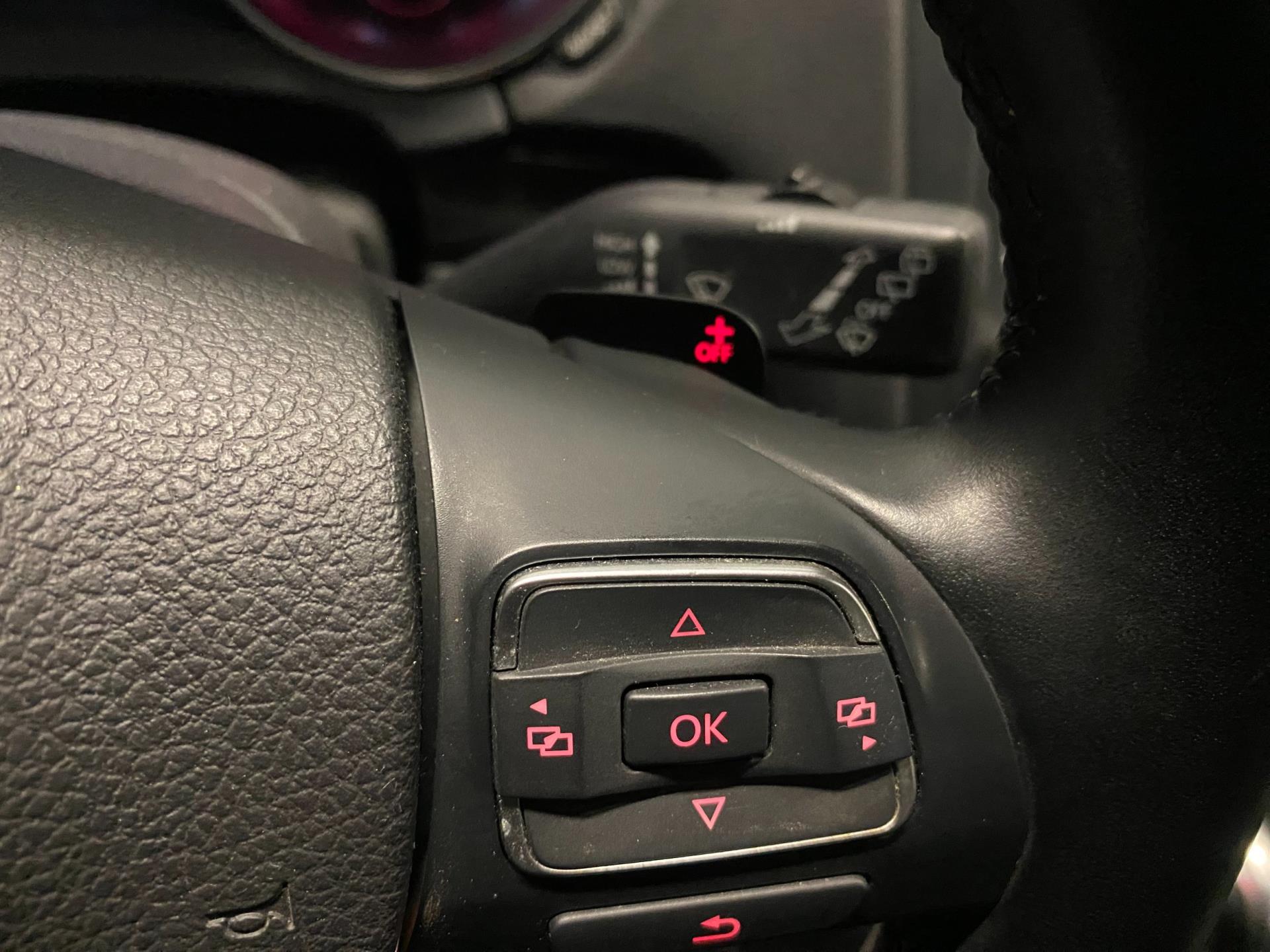 volkswagen-golf-variant-image8.jpg