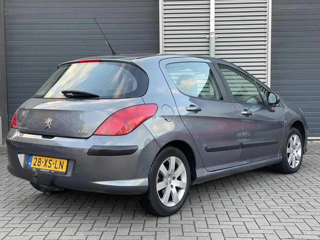 peugeot-308-image4.jpg