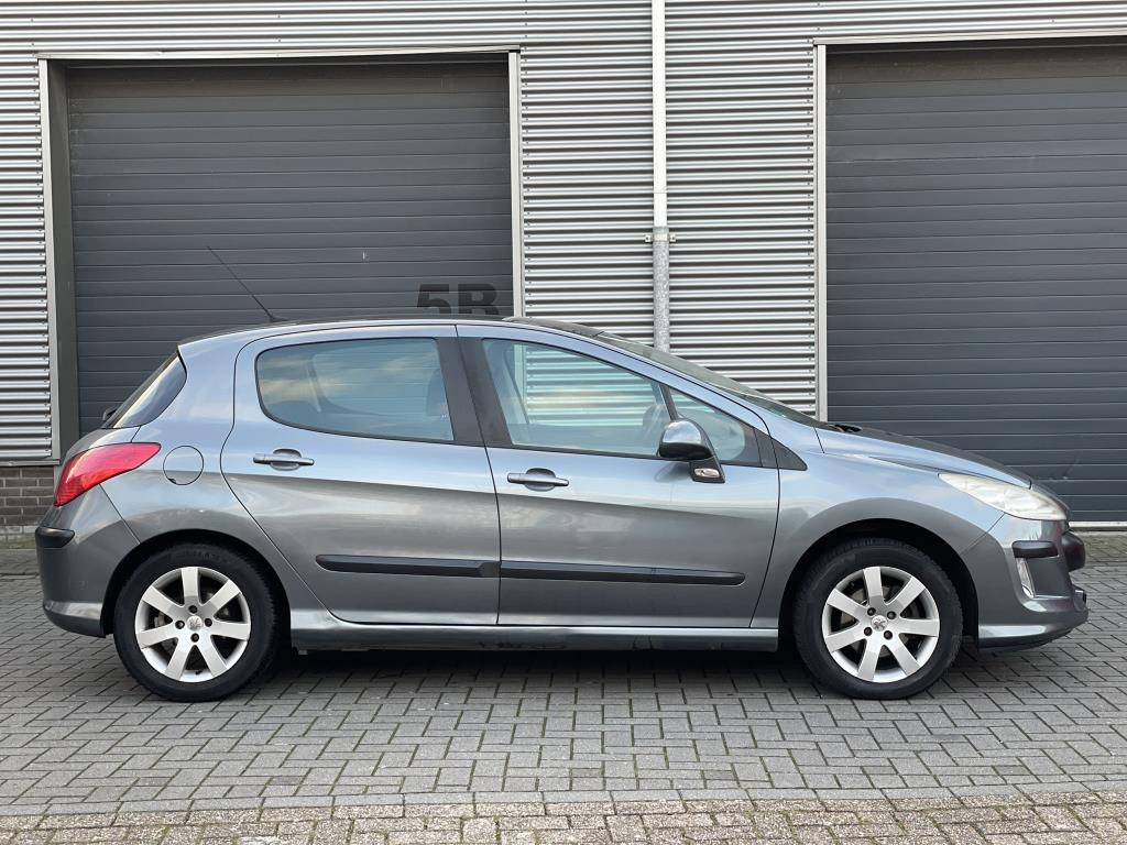peugeot-308-image5.jpg
