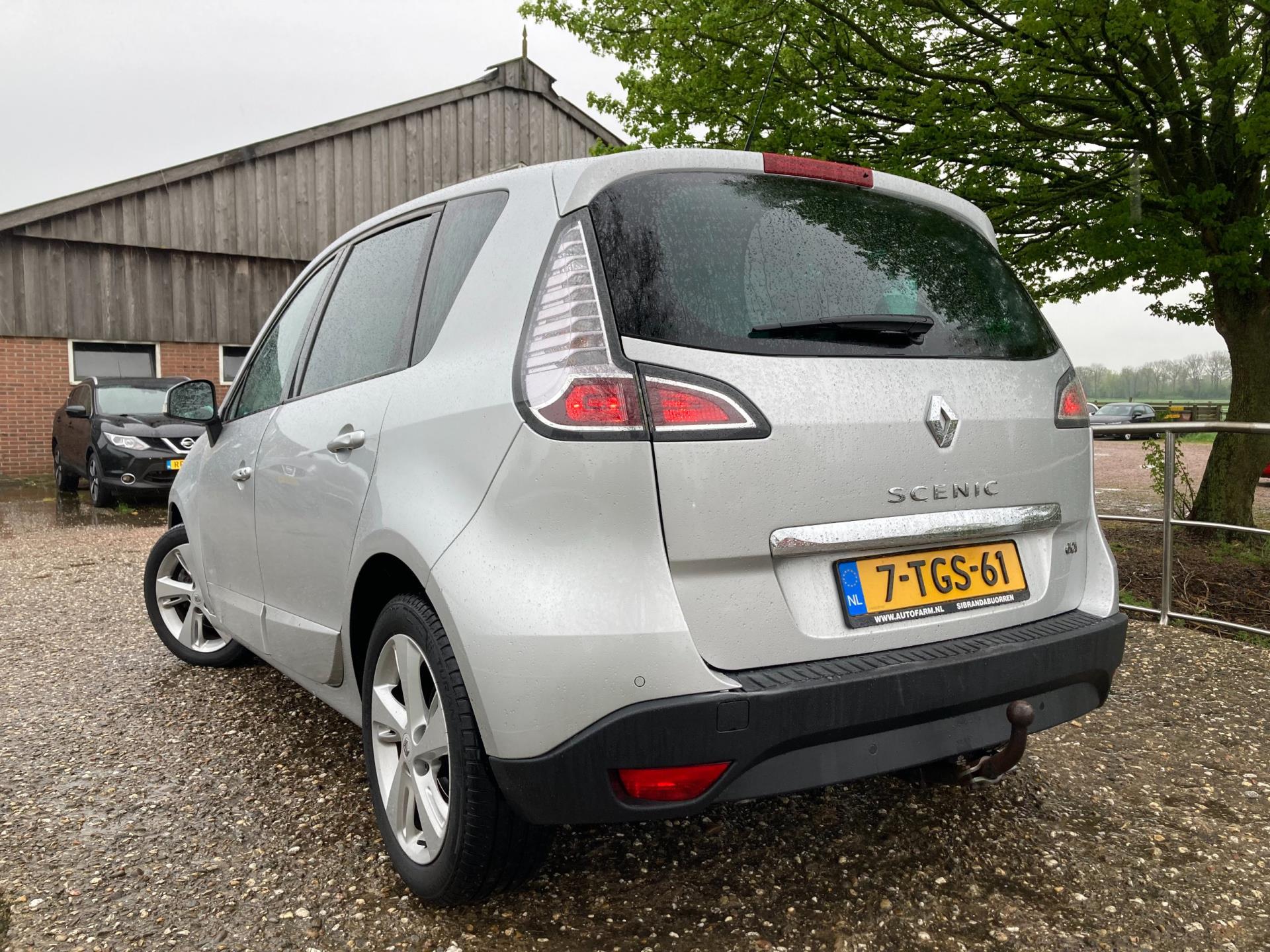 renault-scenic-xmod-image2.jpg