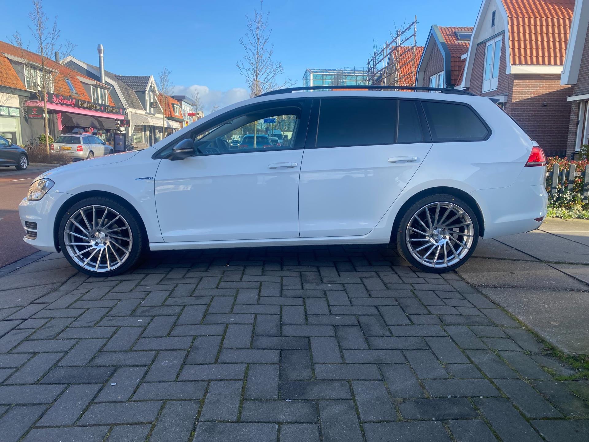 volkswagen-golf-image2.jpg