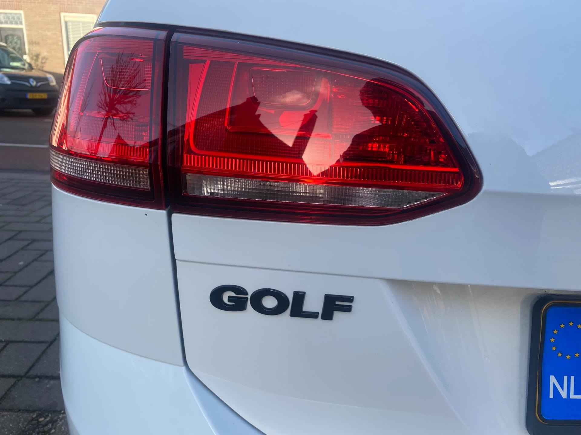 volkswagen-golf-image4.jpg