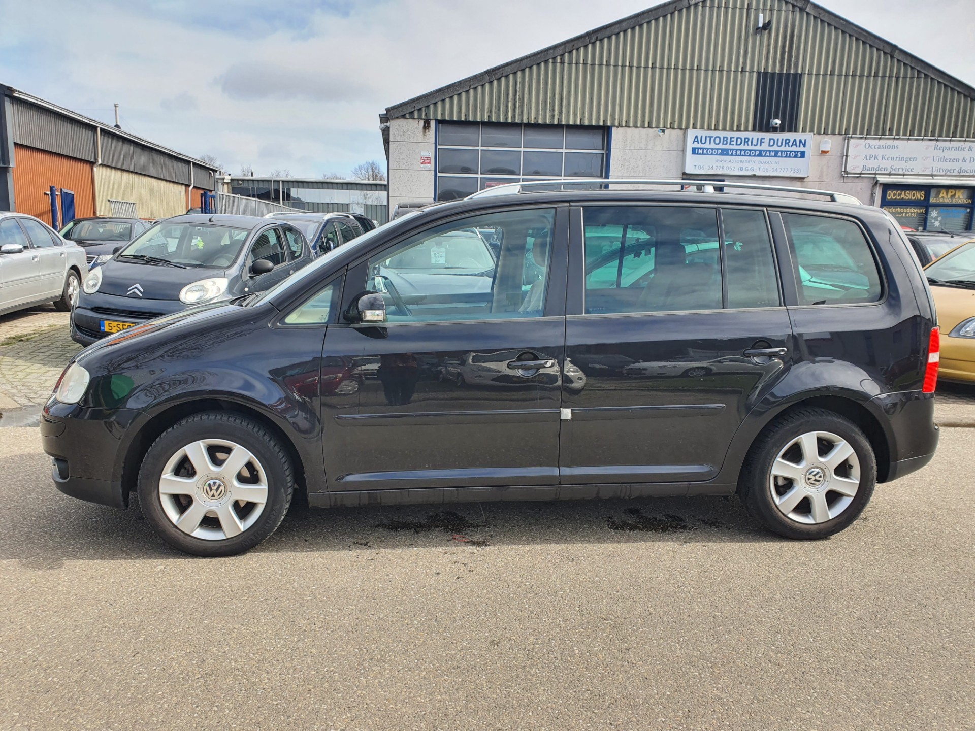 volkswagen-touran-image6.jpg