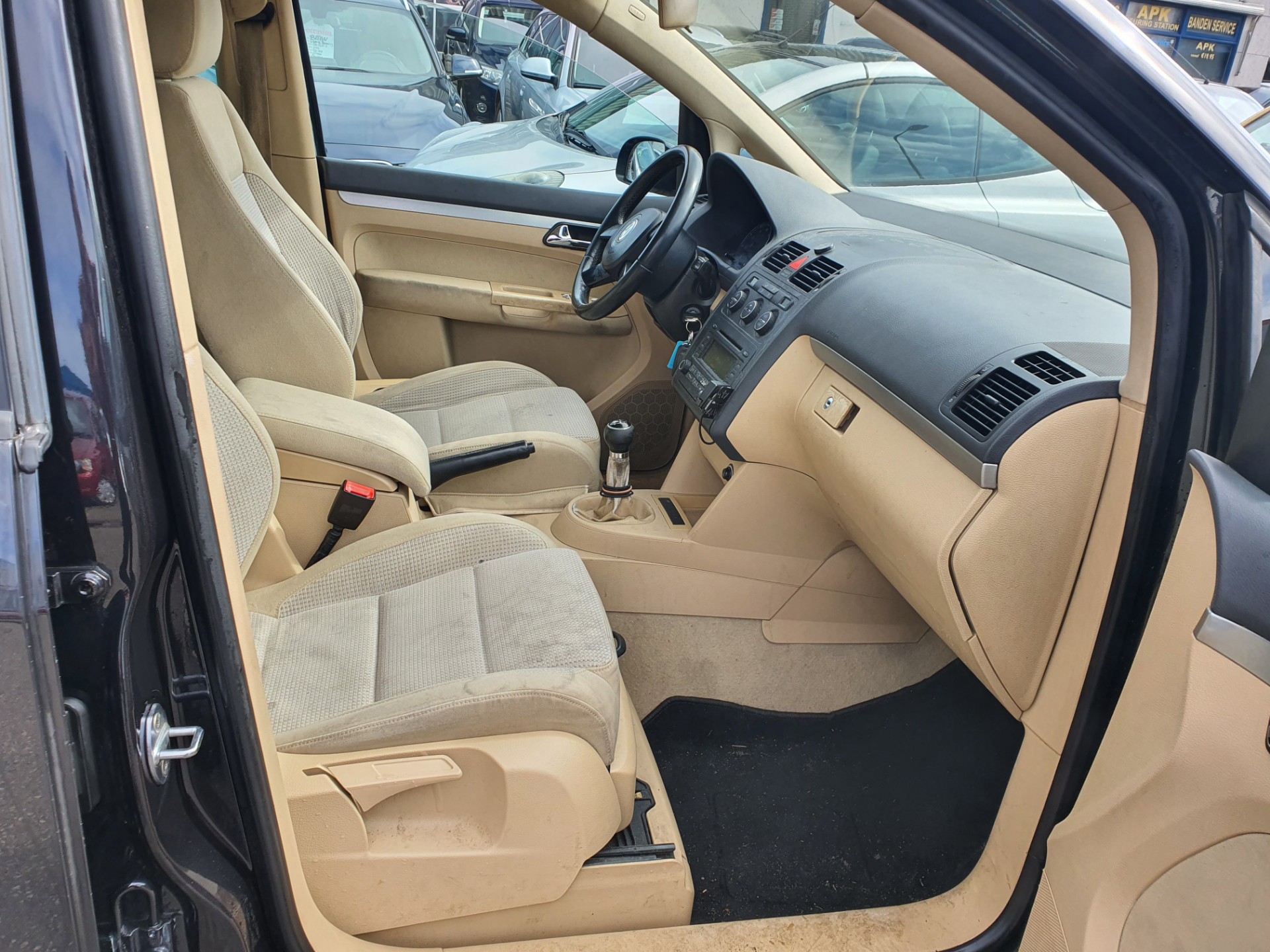 volkswagen-touran-image9.jpg