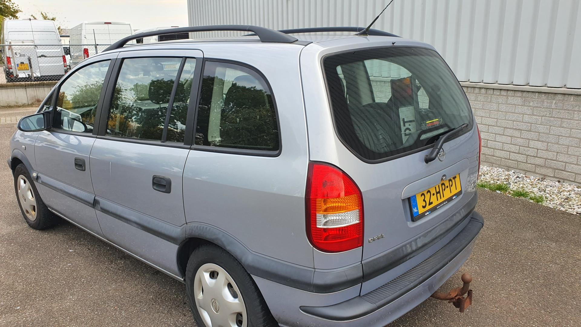 opel-zafira-image2.jpg