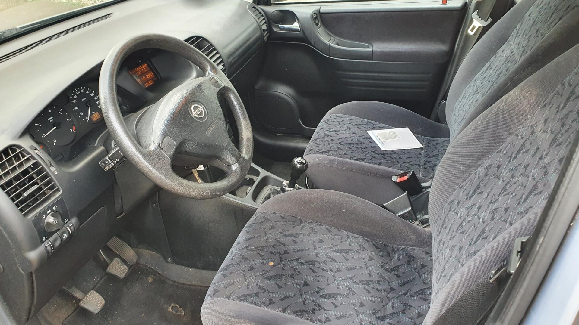 opel-zafira-image7.jpg