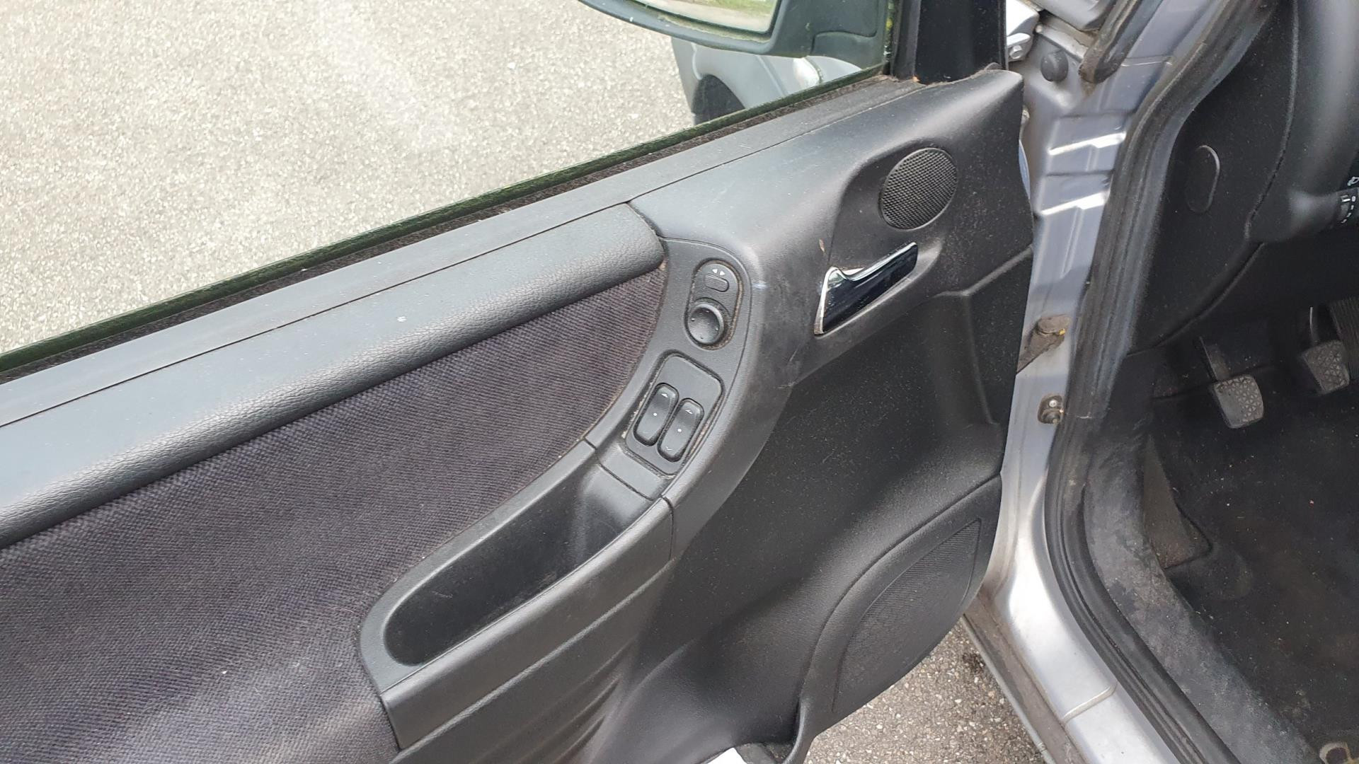 opel-zafira-image8.jpg