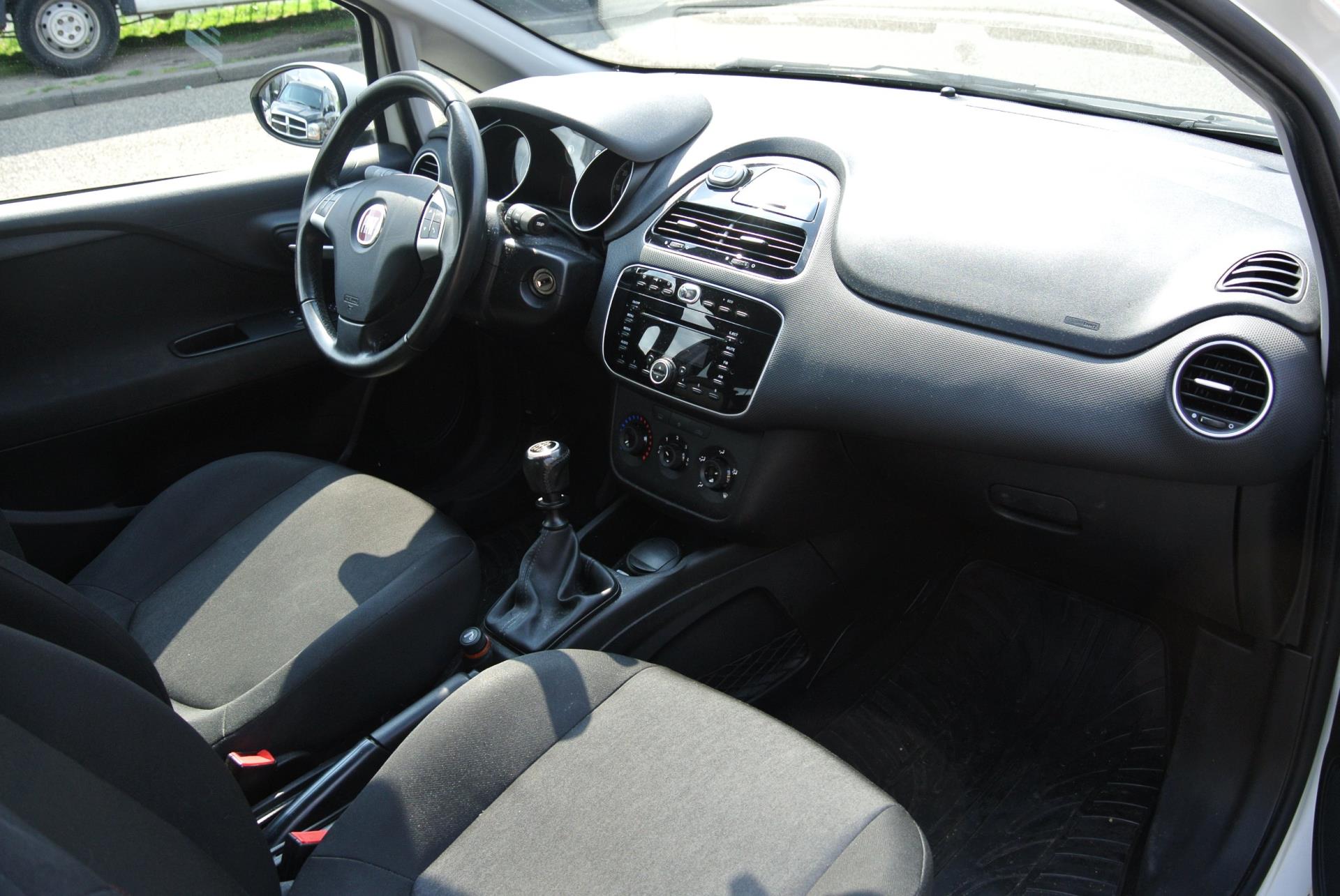 fiat-punto-evo-image6.jpg