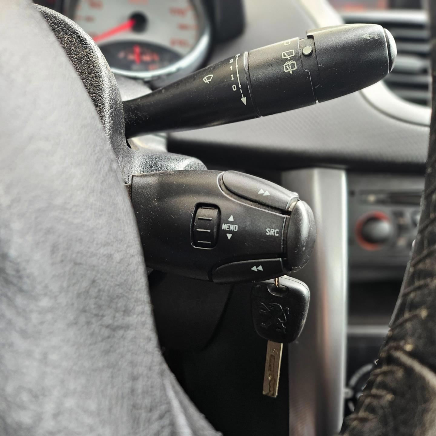 peugeot-207-image9.jpg
