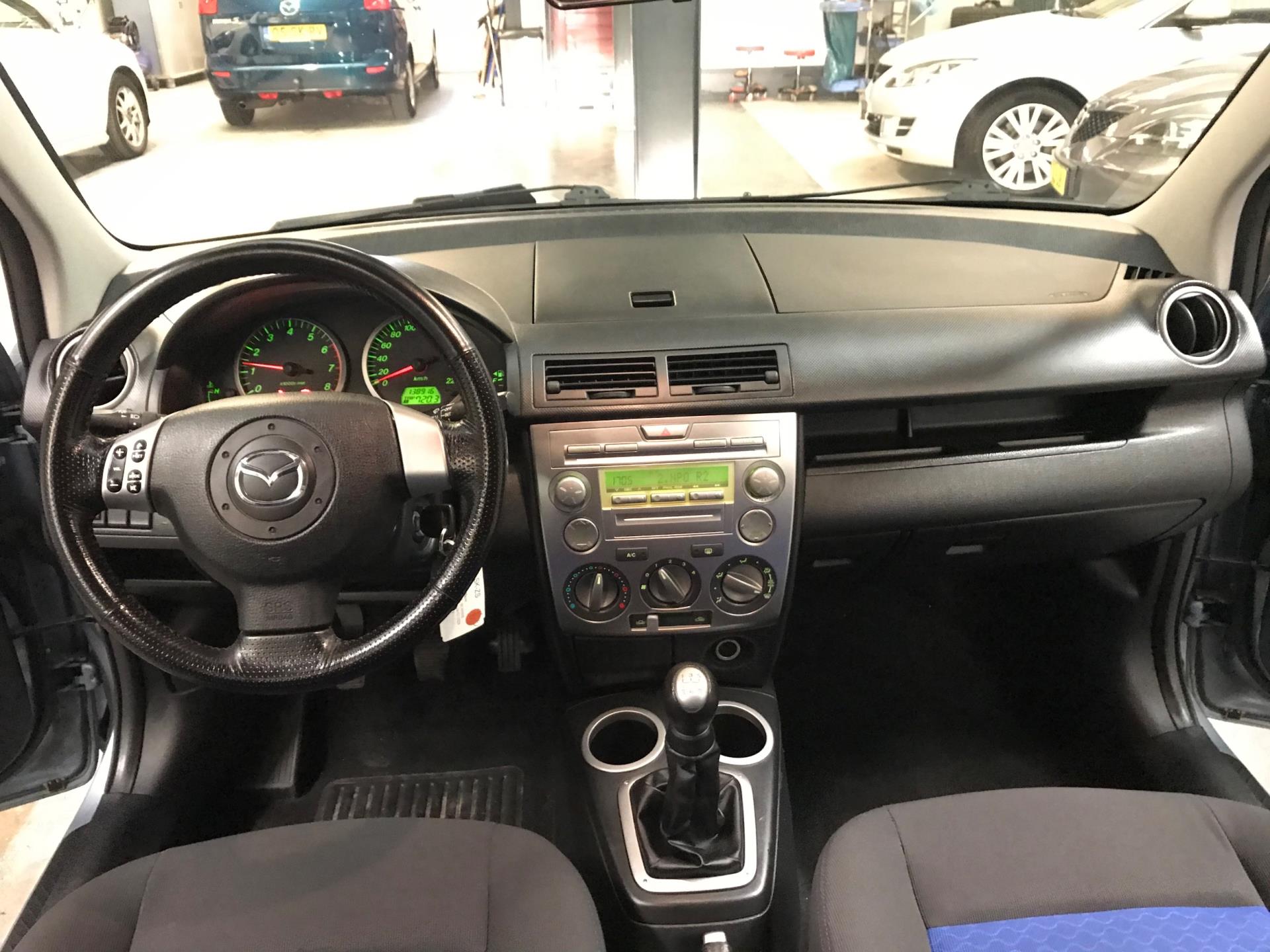 mazda-2-image7.jpg