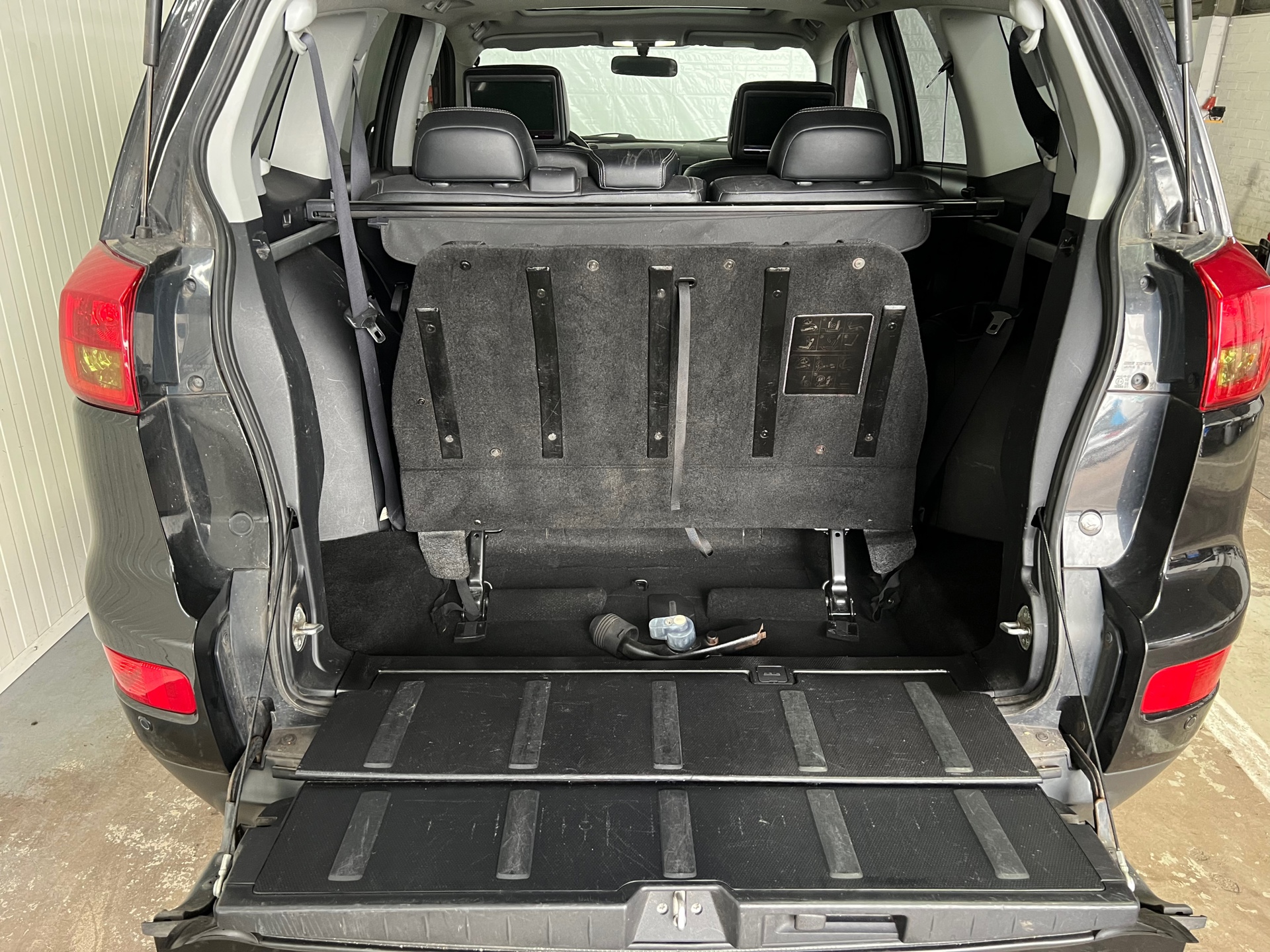 peugeot-4007-image10.jpg