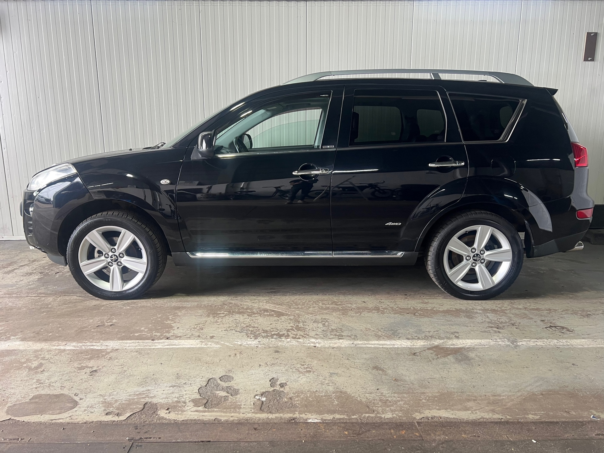 peugeot-4007-image2.jpg