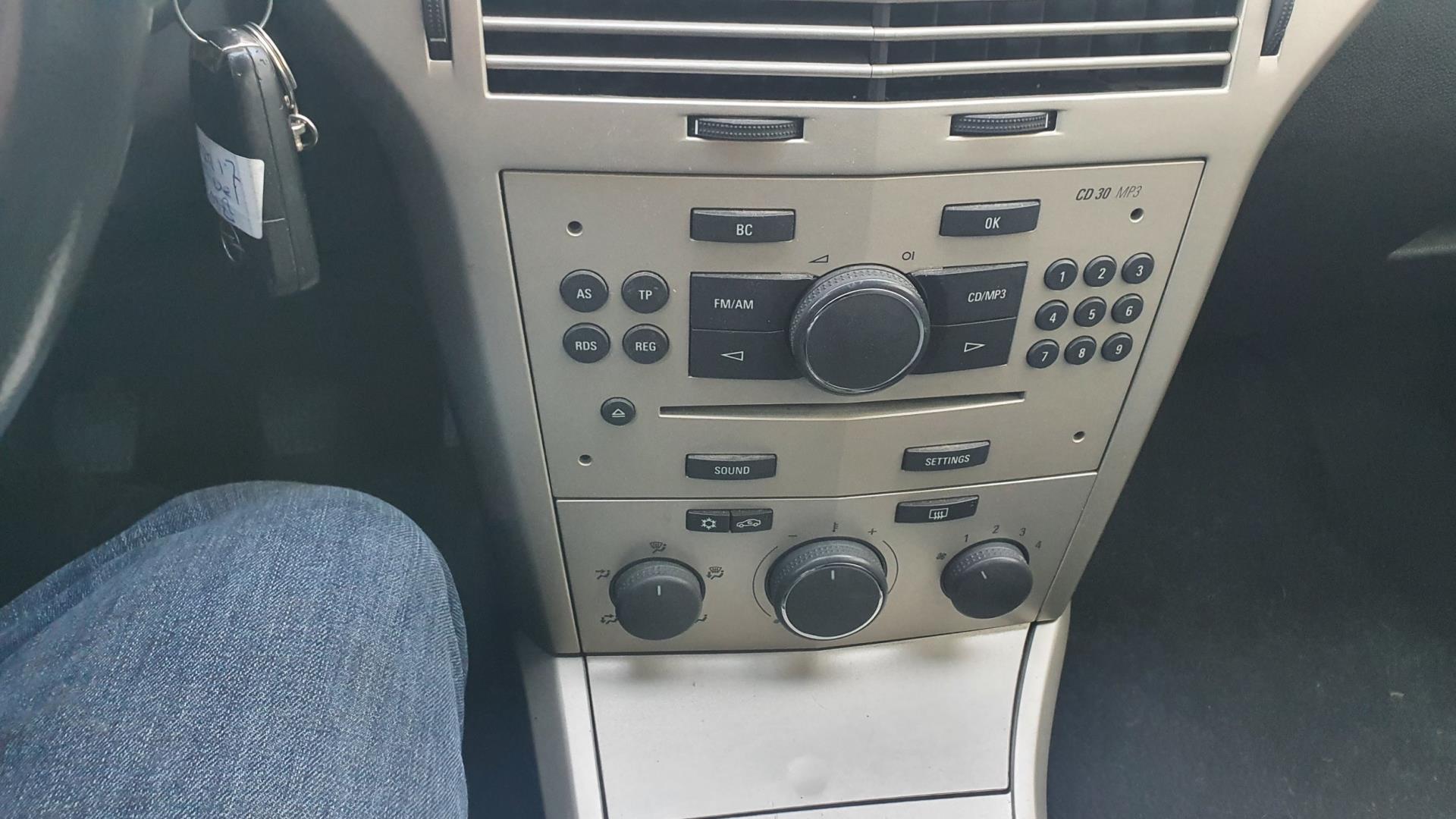 opel-astra-image9.jpg