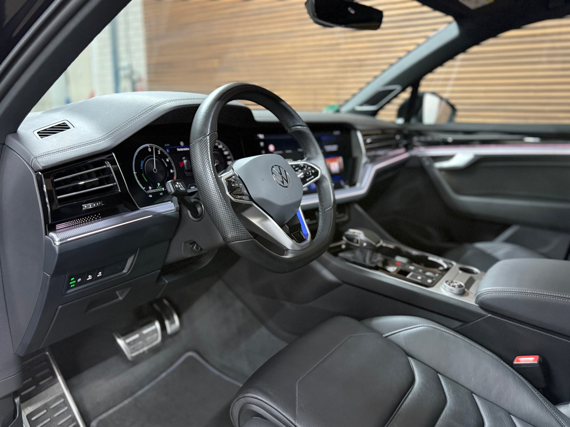 volkswagen-touareg-image9.jpg
