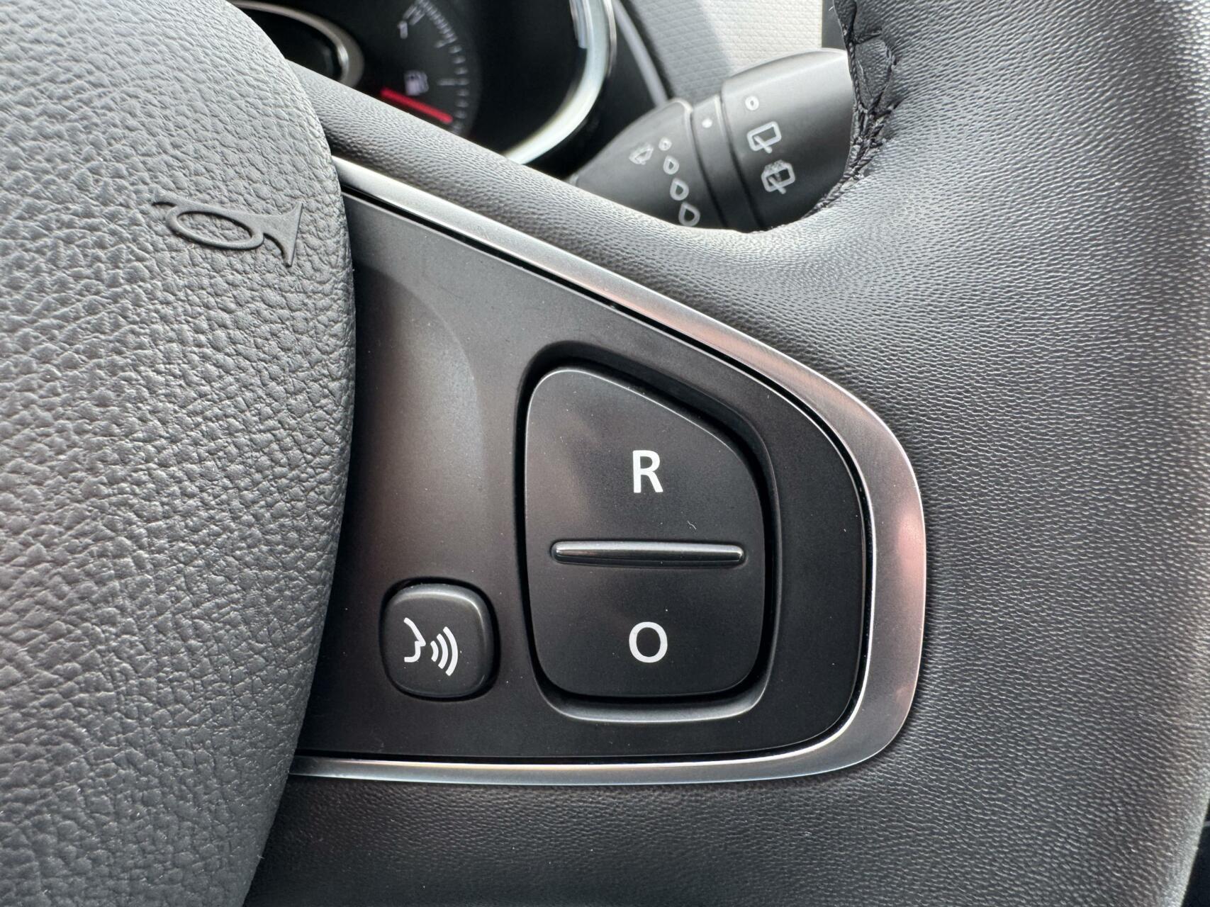 renault-clio-image9.jpg
