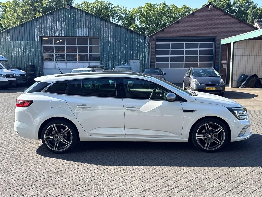 renault-megane-estate-image6.jpg
