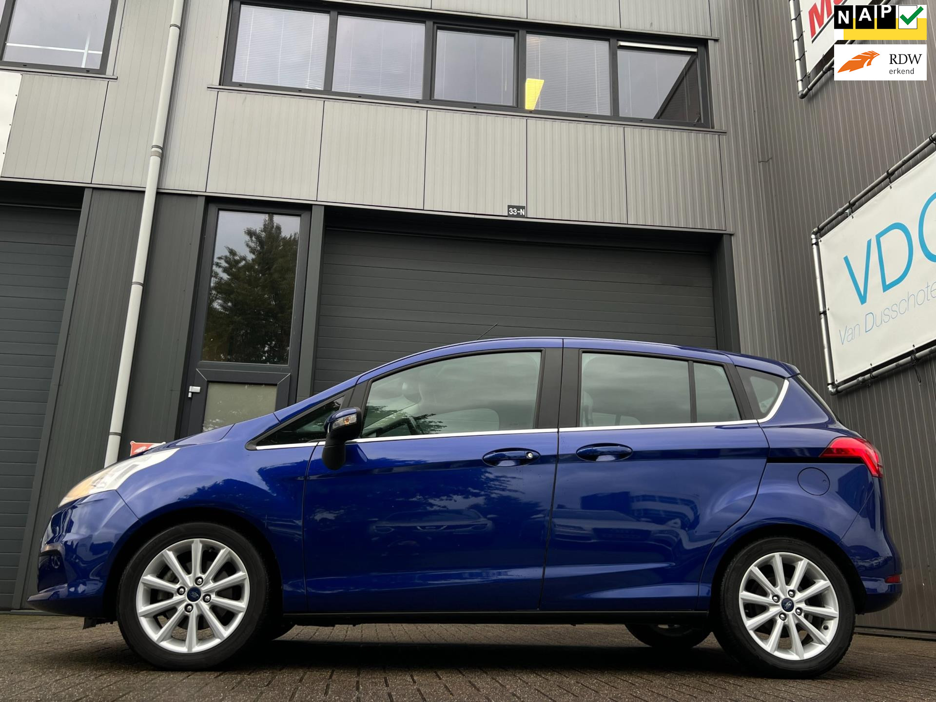 884906051/ford-b-max-image1.jpg