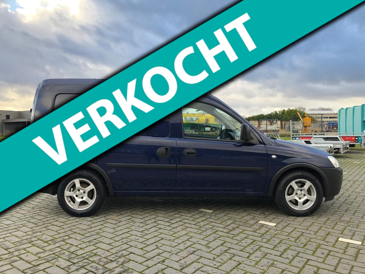 885656520/opel-combo-image1.jpg
