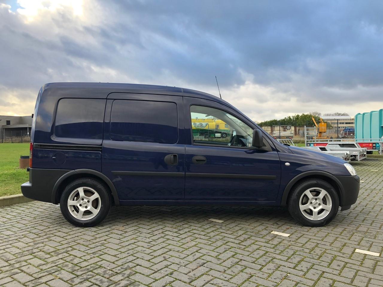 opel-combo-image8.jpg