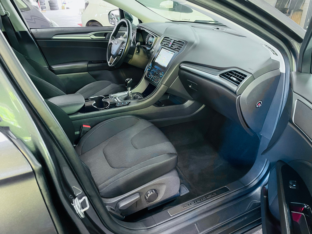 ford-mondeo-image9.jpg
