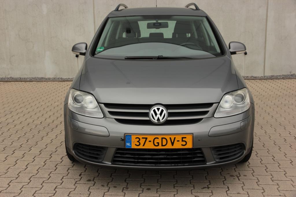 volkswagen-golf-plus-image2.jpg