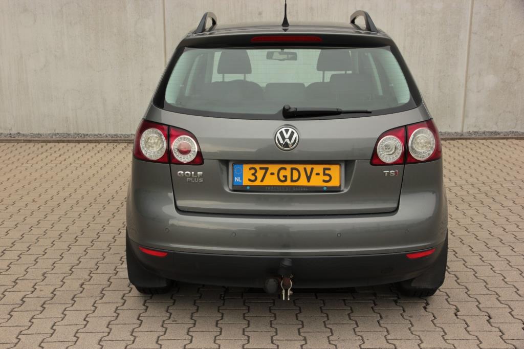 volkswagen-golf-plus-image4.jpg