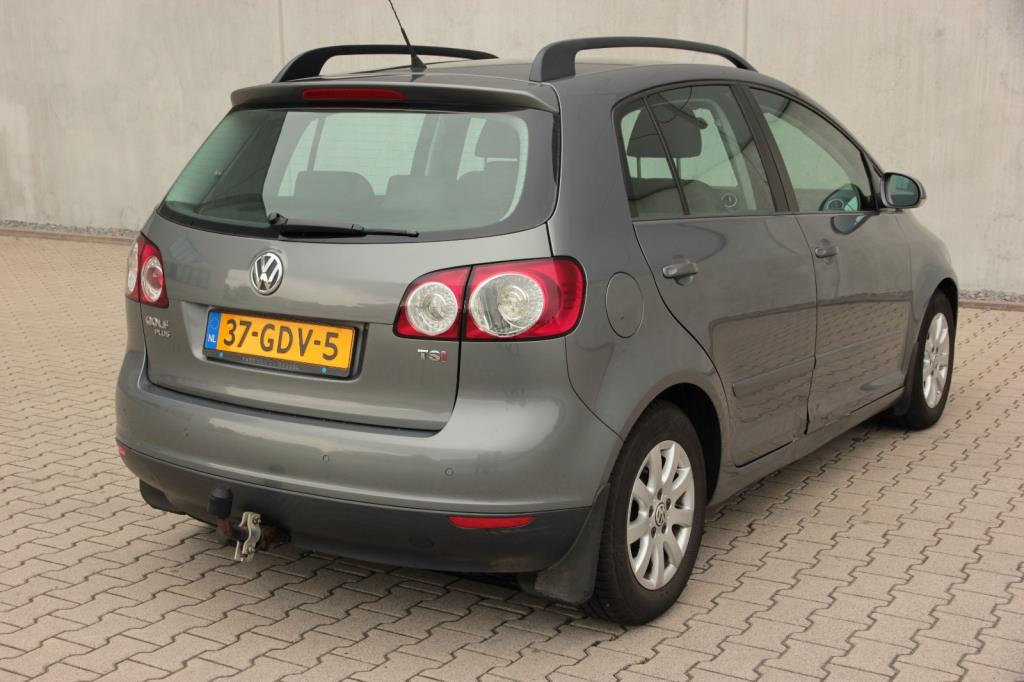 volkswagen-golf-plus-image5.jpg