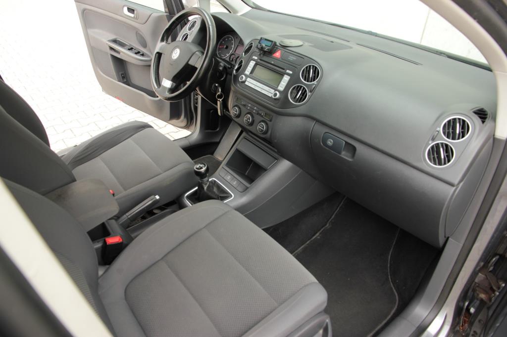 volkswagen-golf-plus-image9.jpg