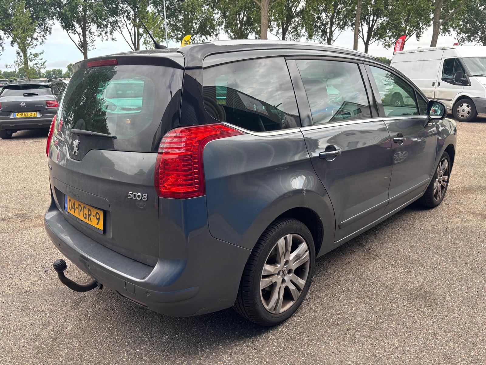 peugeot-5008-image4.jpg