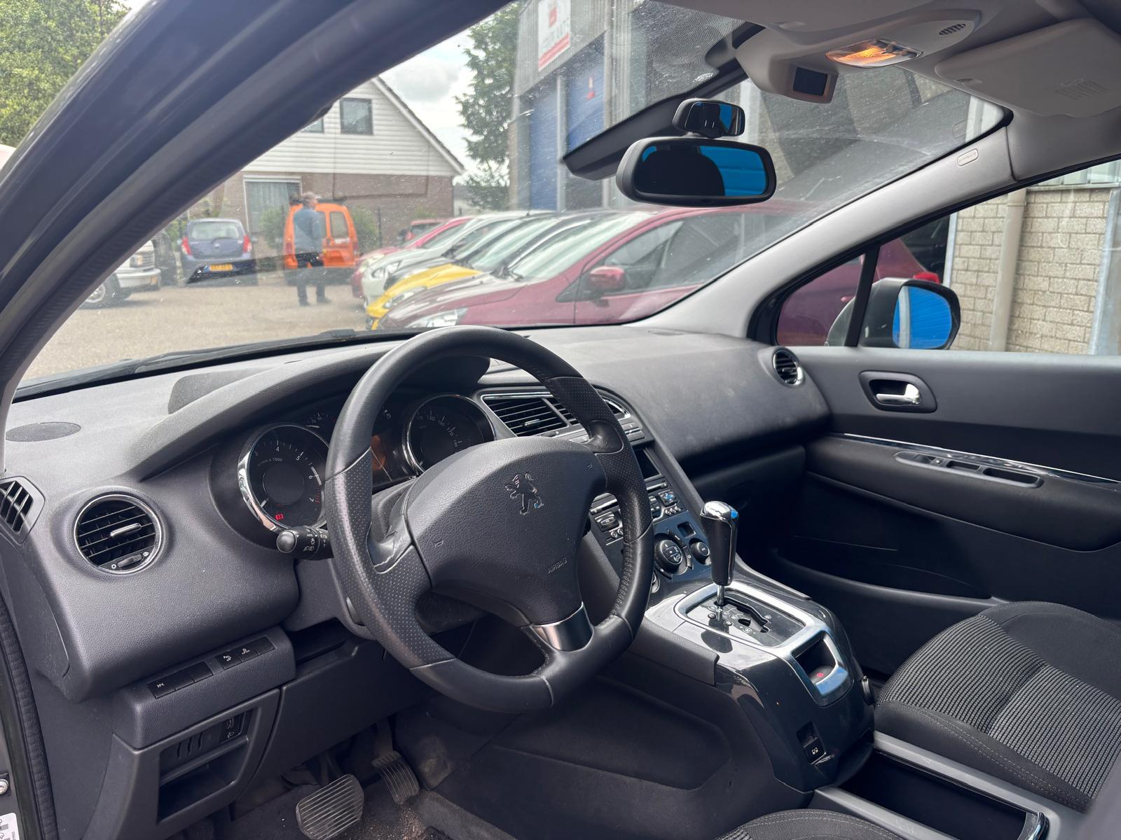 peugeot-5008-image9.jpg